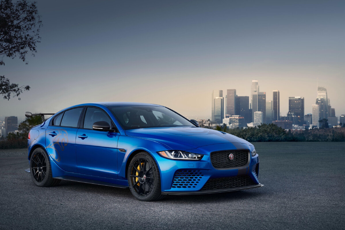 Jaguar xe 4k