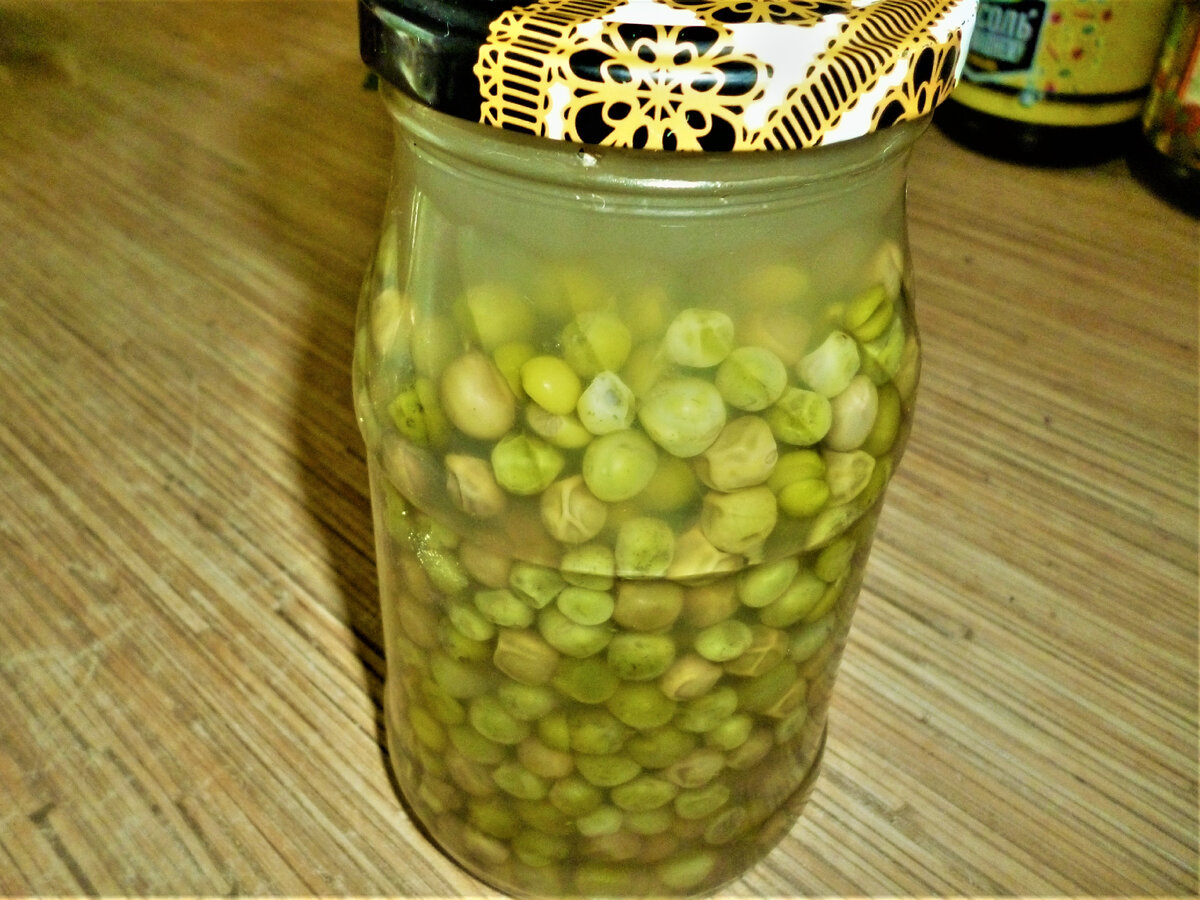 Простой рецепт домашних консервов из зеленого горошка