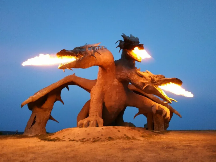 Фото Змея-Горыныча на Кудыкиной горе в Липецкой области взято из интернета для иллюстрации