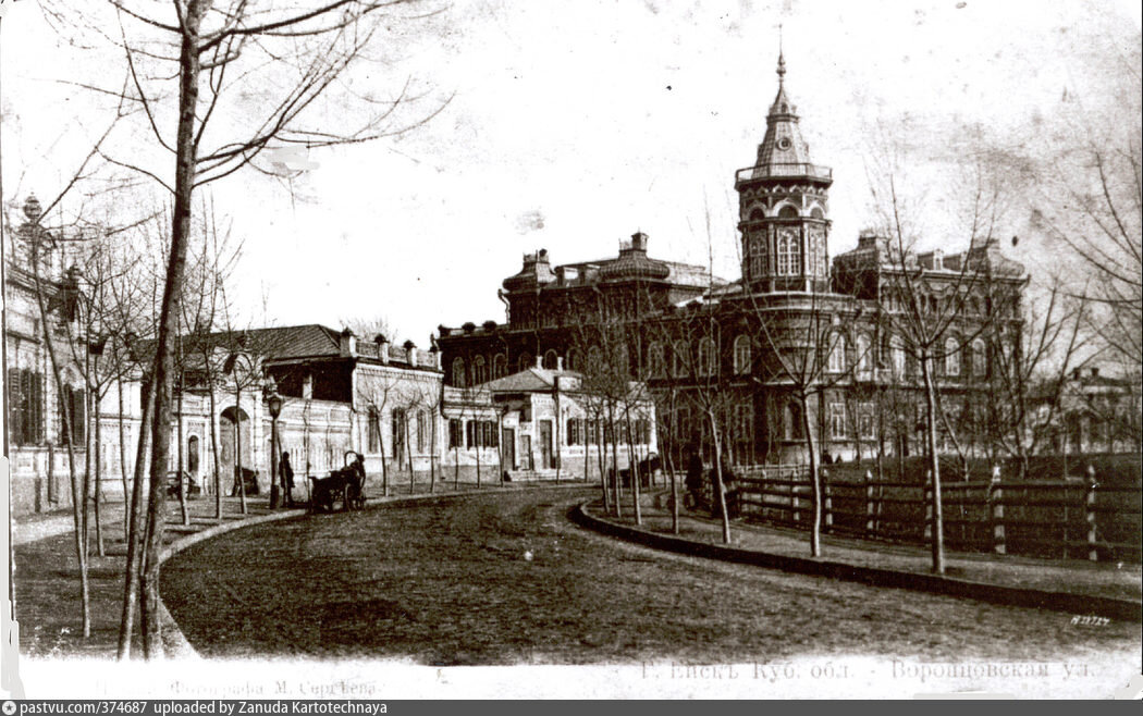 Городская управа Ейска, архитектор Хлебников (ныне здание Ейского колледжа). Фото с pastvu.com