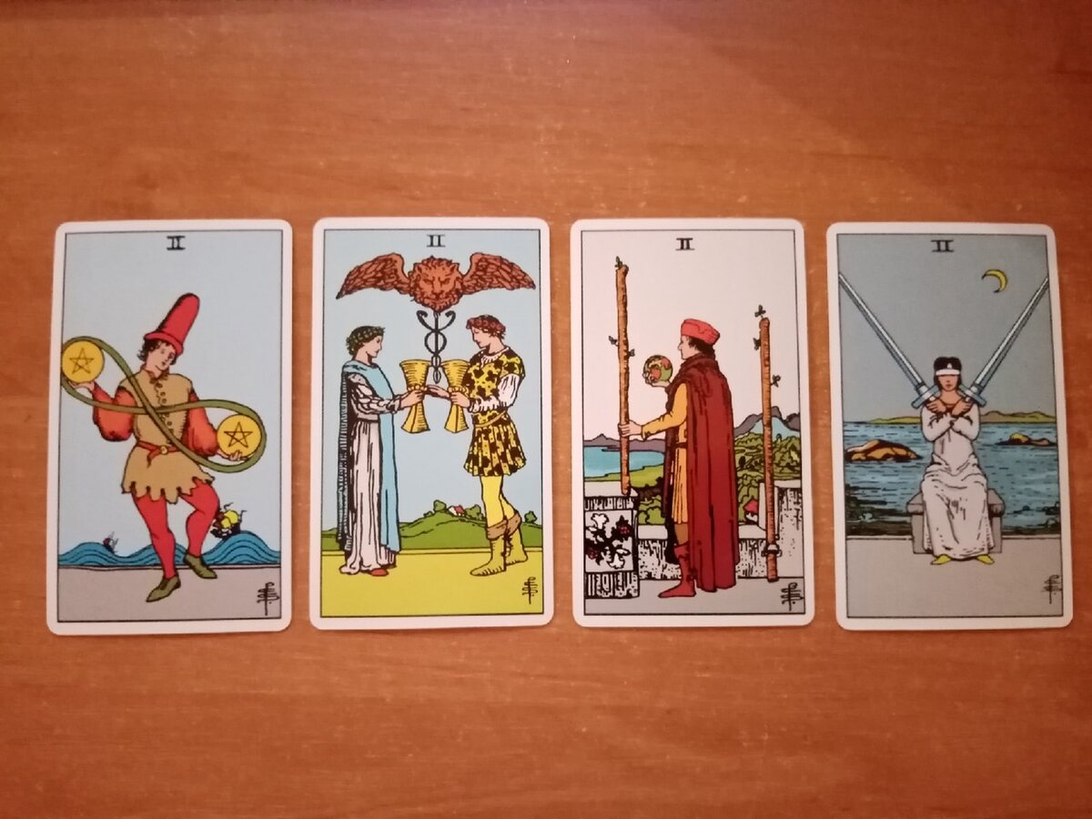 Двойки в колоде Уэйта