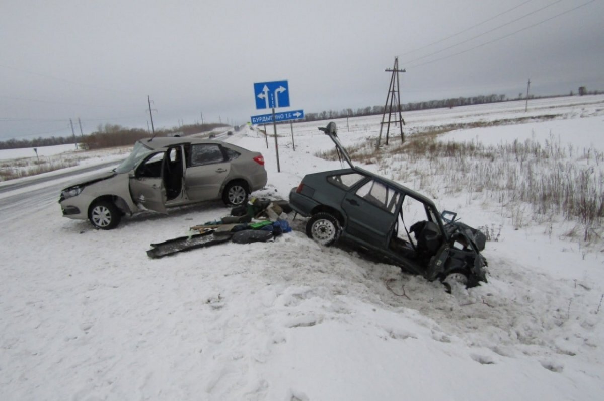    В Сорочинском ГО в ДТП пострадали три человека.