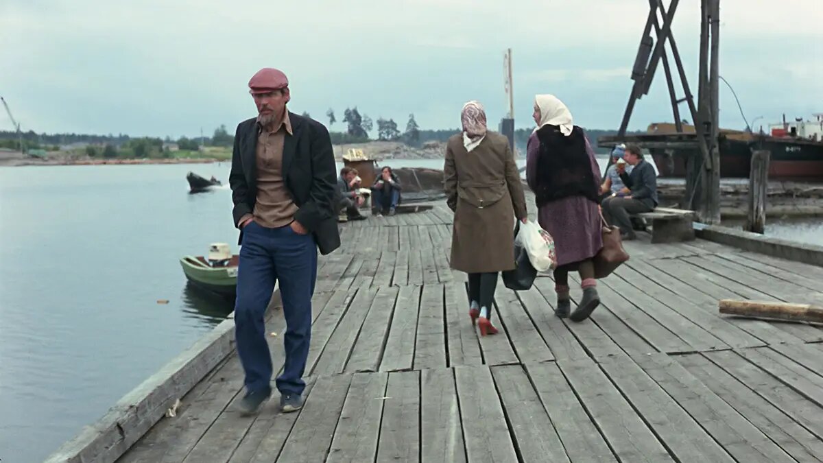 Любовь и голуби курорт. Где проходили съемки фильма любовь и голуби. Фильм любовь и голуби море. Любовь и голуби голубятня. Медвежьегорск любовь и голуби.