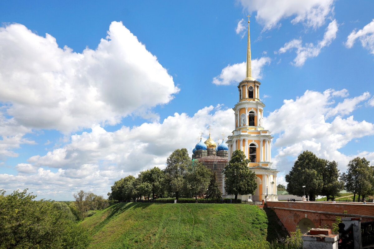 Крестовоздвиженский собор Рязанский Кремль