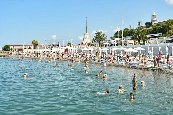 В летнем курортном сезоне в Сочи отдохнули свыше 4,3 миллиона человек.