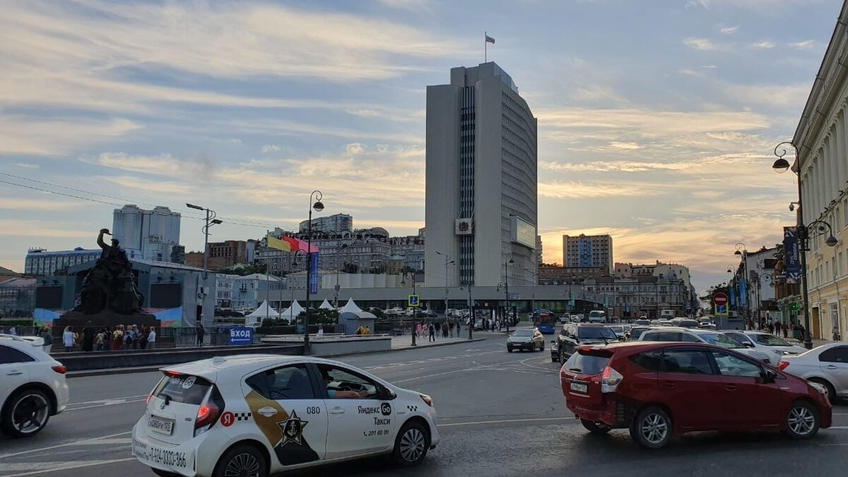     Эксперты Приморского края продолжают обсуждать мастер-план развития Владивостока, в котором заложена основная стратегия жизни и развития дальневосточной столицы в ближайшие семь лет.