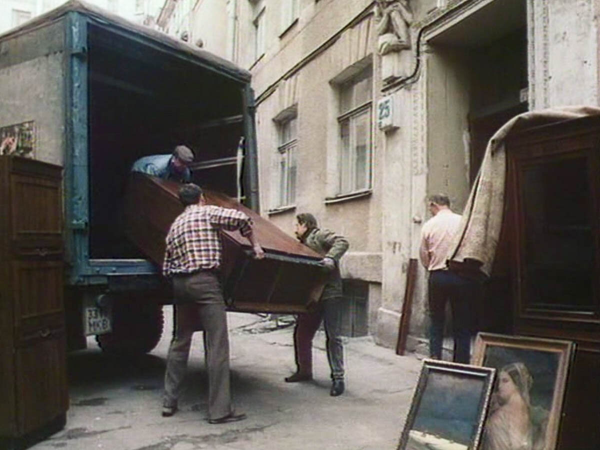 Несколько важных проколов и нестыковок в фильме "Не будите спящую ...