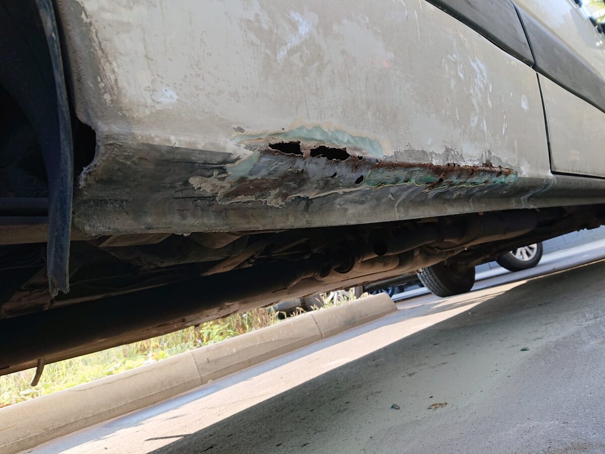 закрывал все это килограмм шпатлевки