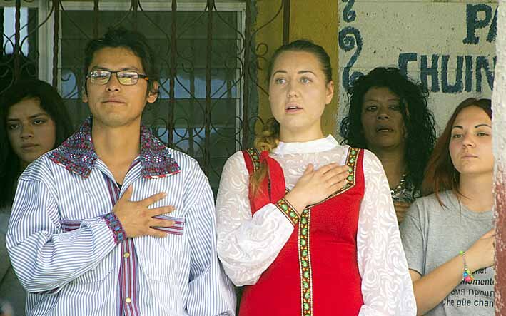 На открытии больницы в Гватемале звучал российский гимн. 