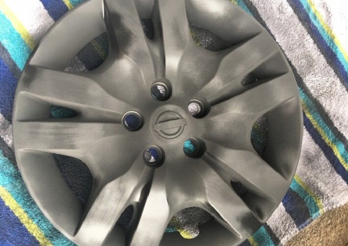 чем покрасить колпаки на колесах авто