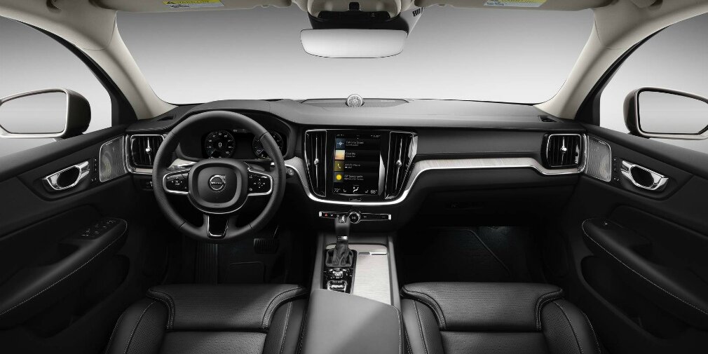 Обновленный универсал Volvo V60 представлен публике перед официальной премьерой на Женевском автосалоне, который состоится в марте.-2