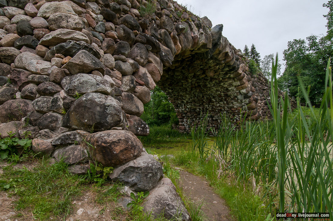 А вы были в усадьбе Василево? Больше фотографий моста и кадры Ирины Тарасовой с места происшествия – под катом.

