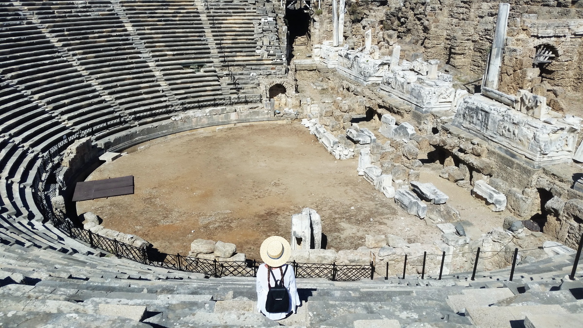 амфитеатр в Старом Сиде