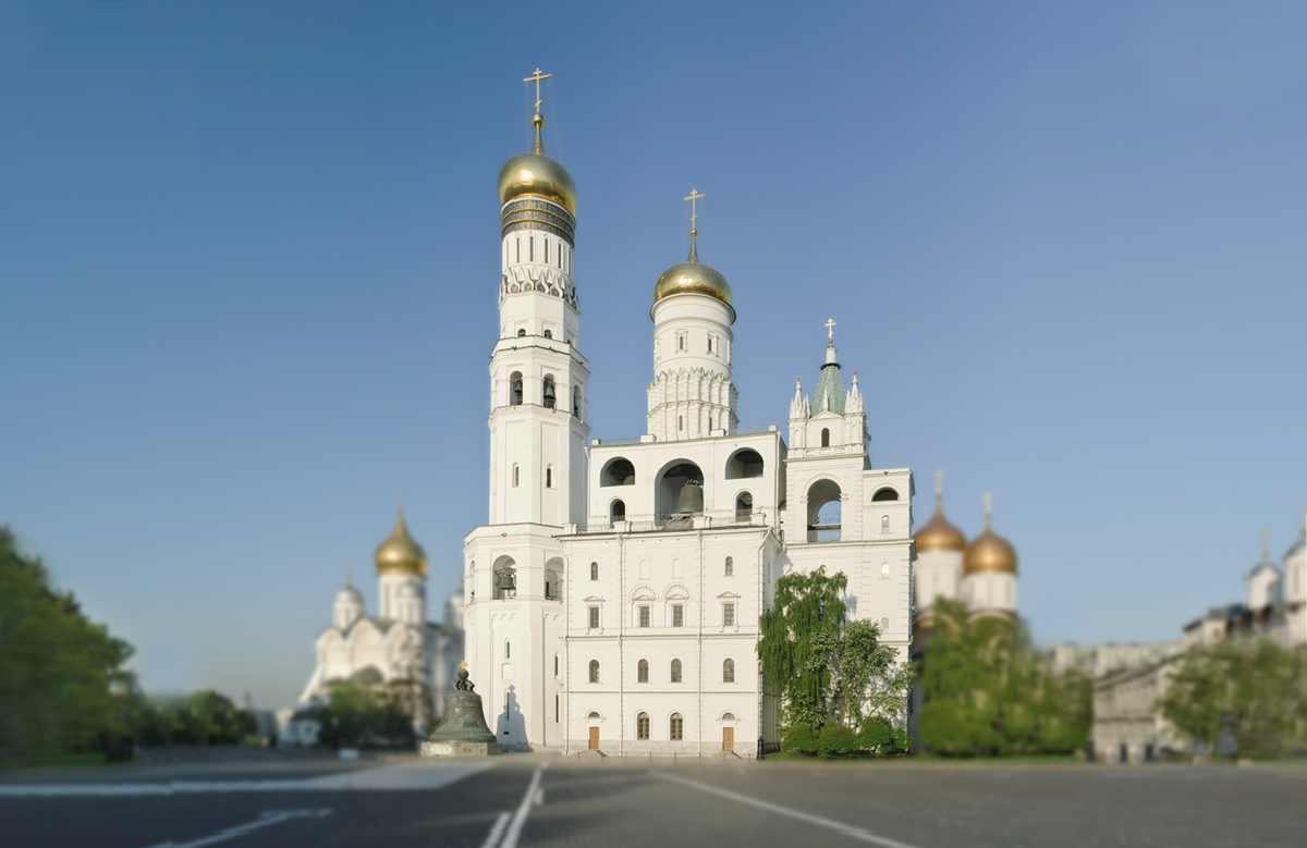 Звонница кремля. Колокольня Ивана Великого в Москве. Музей колокольня Ивана Великого Московского Кремля. Колокольня Ивана Великого и Успенская звонница Московский Кремль. Ансамбль колокольни Ивана Великого.