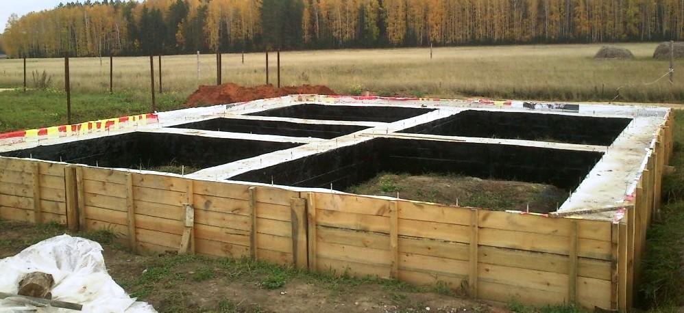 ленточный фундамент 4х10. идеологический фундамент. фундамент столбчатого типа. красивый фундамент. столбчатый и ленточный фундамент отличия.