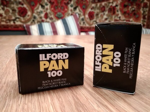 Ilford Pan 100 упаковка. Разница пленки 200 и 400. 100 pan