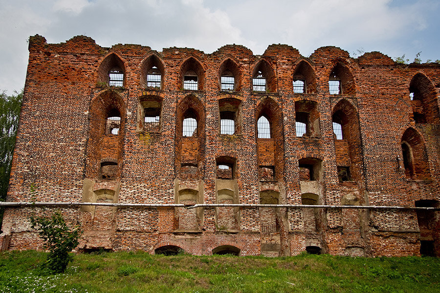 Руины замка Рагнит. Фото: Vladimir Mulder / Shutterstock