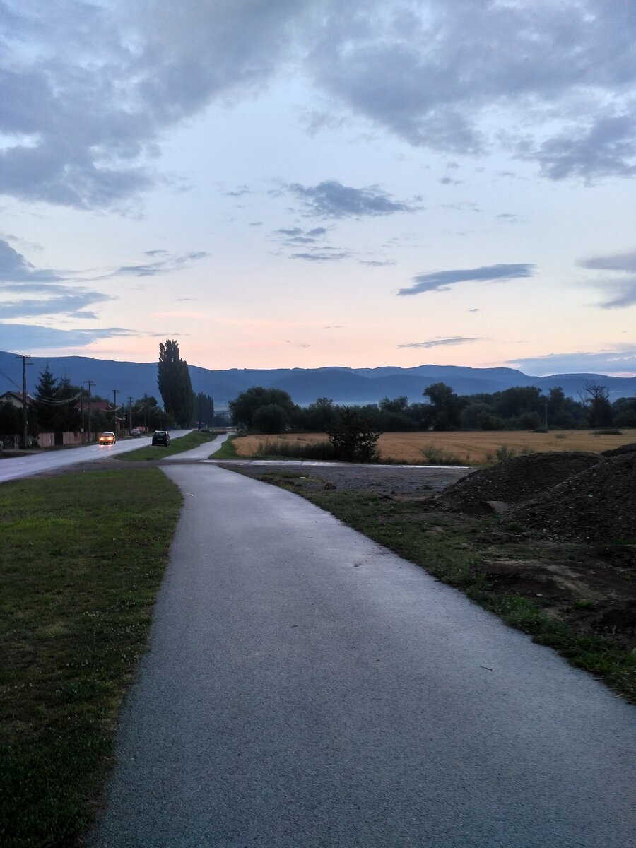 На отдельной полосе чувствуешь себя безопаснее в вечернее время