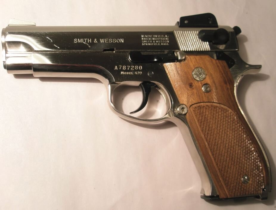 Пистолет "Smith & Wesson 439" с алюминиевой рамкой