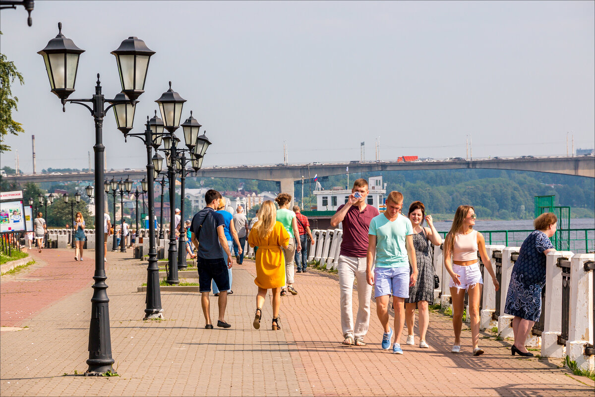 На неделю в набережных. Кострома набережная Волги. Волжская набережная Кострома. Кострома центр набережная. Кострома набережная летом.