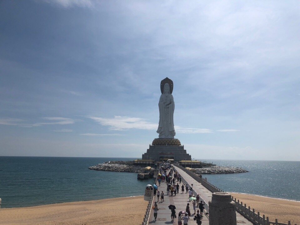 статуя Богини Гуаньинь