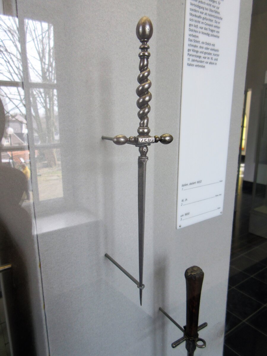 фото из музея Клинкого оружия Германия 