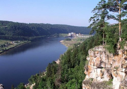 Одна сторона Павловки в Нуримановском районе густо "заселена" турбазами, а вторая - дикая горная