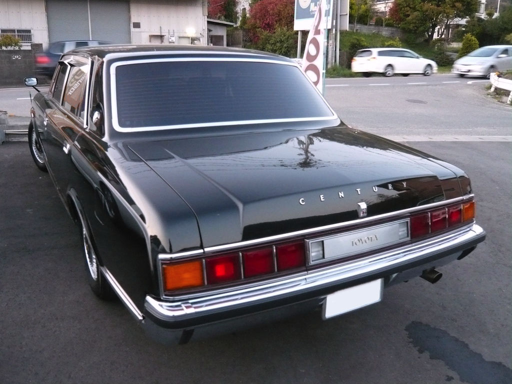 Toyota Century слоновая кость