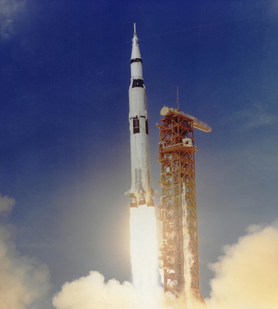Apollo 11 (изображение из открытых источников)