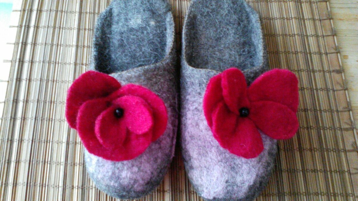 Мои первые тапочки из смеси германской и башкирской шерсти