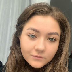 Юлия Сташелевская, SMM-менеджер EdMarket