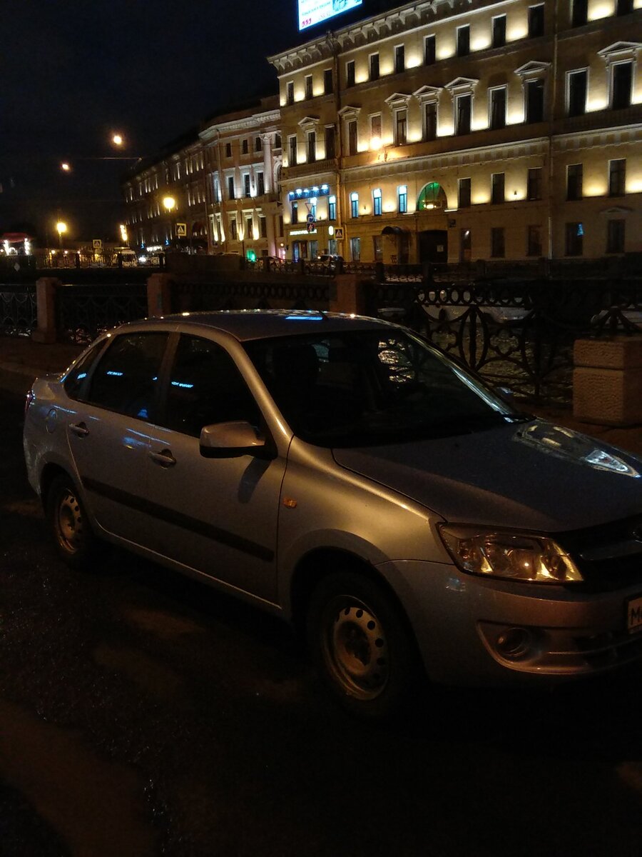 Только приехал в северную столицу