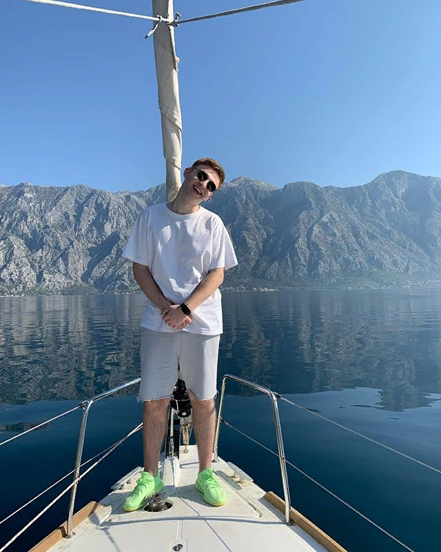 Это фотография Максима из его профиля в инстаграме @savelyevmax