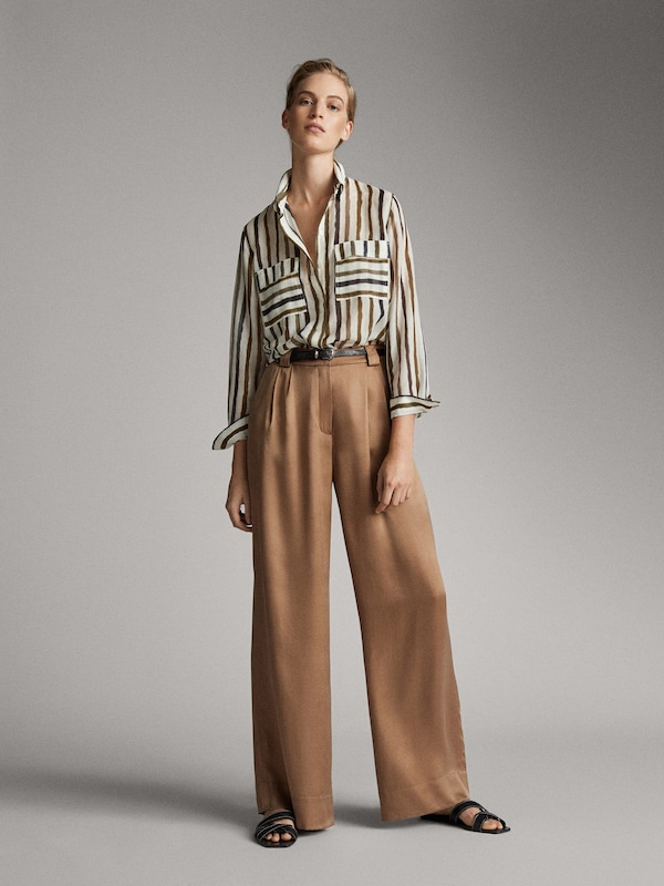 РУБАШКА В ПОЛОСКУ ИЗ ХЛОПКА И ШЕЛКА. ХЛОПОК 73%, ТУТОВЫЙ ШЕЛК 27% Ref. 5148/877. Фото с сайта www.massimodutti.com/ru