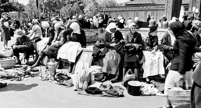 Галицкий базар в оккупированном немцами Киеве