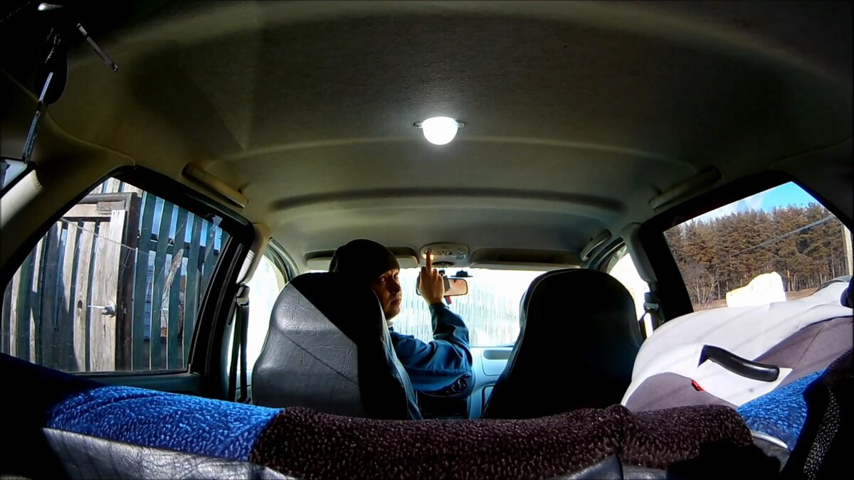 Примерно так должно получиться. Плафон освещения в салон автомобиля своими руками