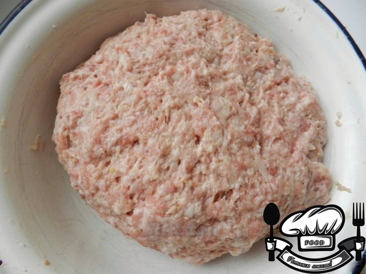 Котлетная масса из курицы. Фарш для котлет. Фарш куриный. Фарш из курицы.