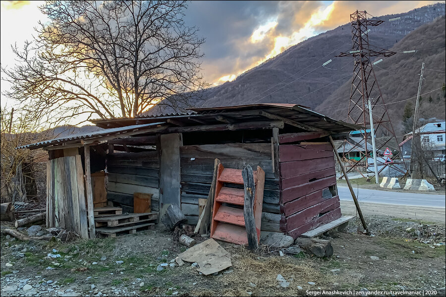 Суровая продорожная экзотика в Южной Осетии (без слёз не взглянуть)