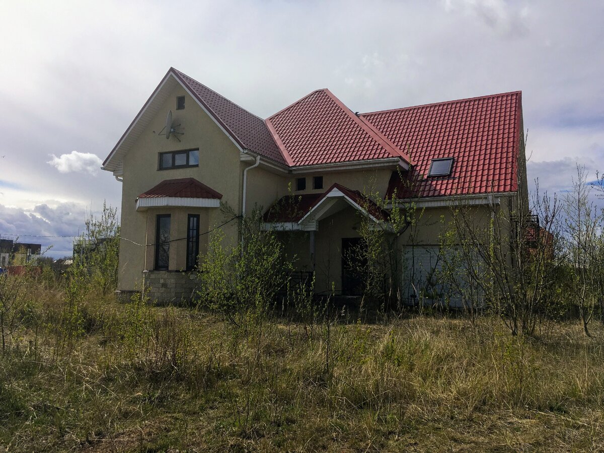 заброшенный коттедж