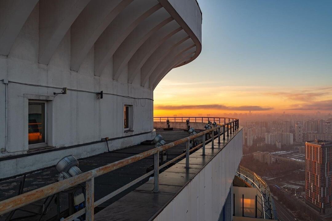 Рассвет на крыше от проекта «Культ Крыш»