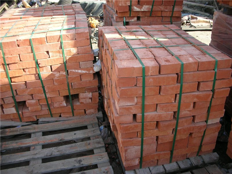 Бангладеш кирпичный завод. Груженный кирпичом. Груженный кирпичом. Погрузка кирпича. Разгрузка кирпича.