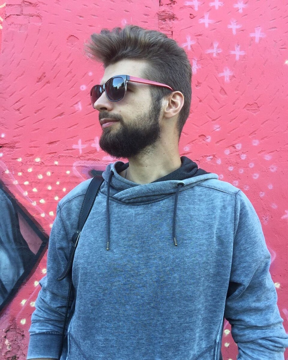 Фото из личного архива. Очки в тему, да? 