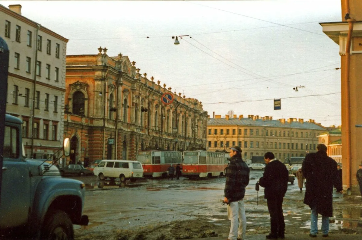 Гуляем по Ленинграду 1990 года (редкие фото города на пороге больших перемен) Пе