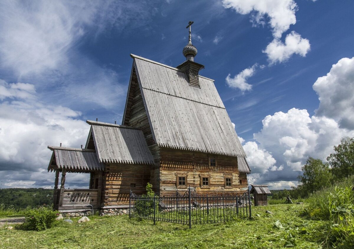 Деревенская деревянная Церковь