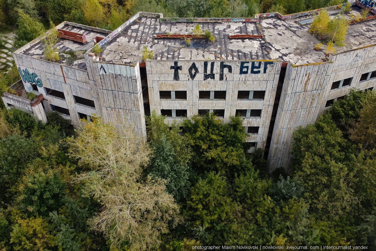 Заброшки в москве 2024 без охраны адреса. Монолит южное бутово заброшка. Заброшки в москве 2024 без охраны адреса. Каширская психиатрическая больница заброшка. Недостроенная больница на каширке.