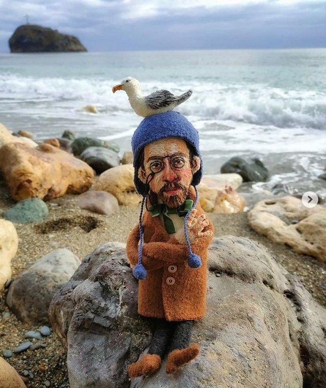 Куклы-писатели. Все фото: @olybalabanova