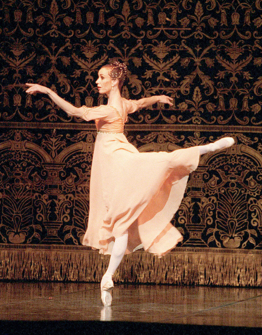 Сильви Гиллем