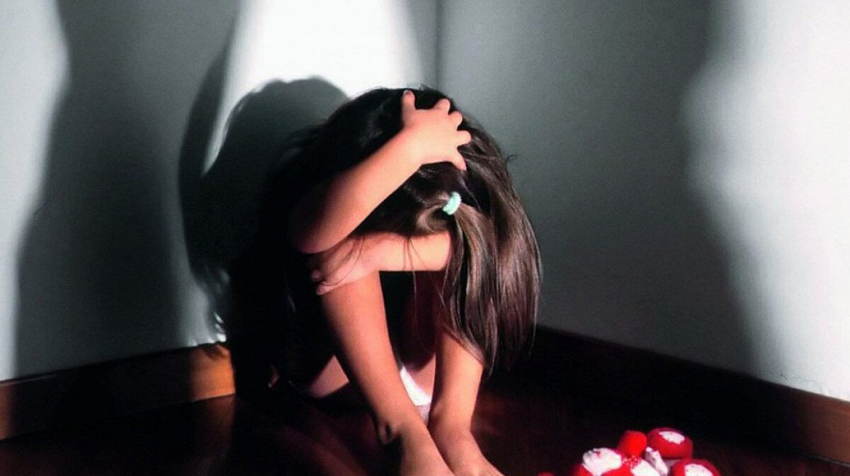 изнасиловали маленькую девочку видео порно фото 74