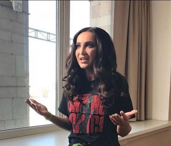 instagram.com/buzova86