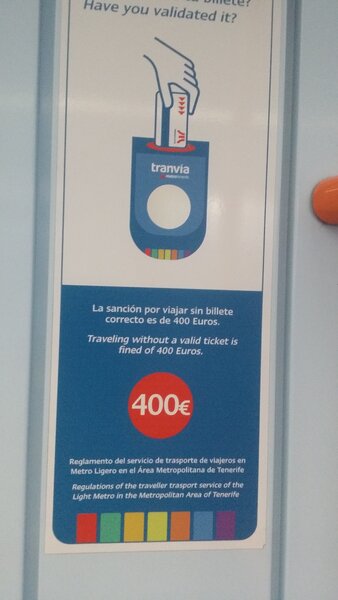 Штраф за безбилетный проезд суров - 400 евро.